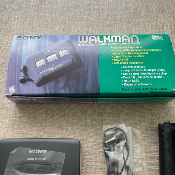Sony WM-EX510 Walkman (Cassette Player) - Picture 5 of 10
